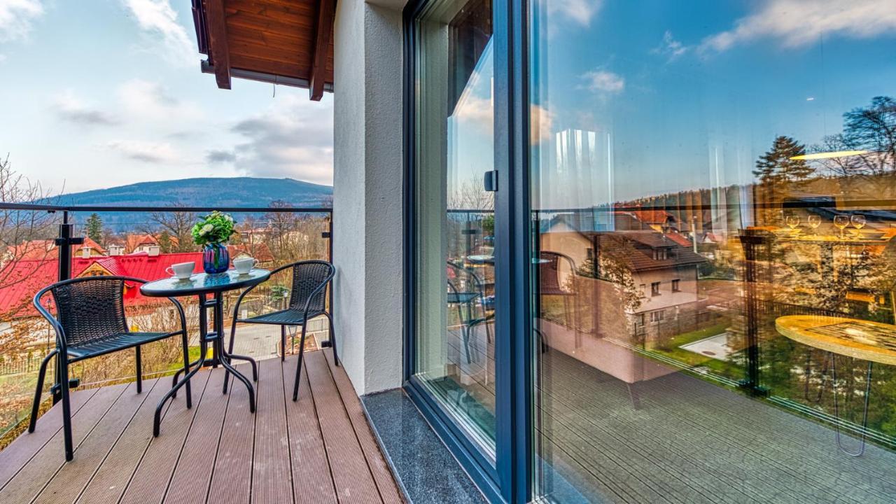 Apartamenty Vip Centrum - Wczasowa 17 By Royal Aparts Świeradów-Zdrój 외부 사진